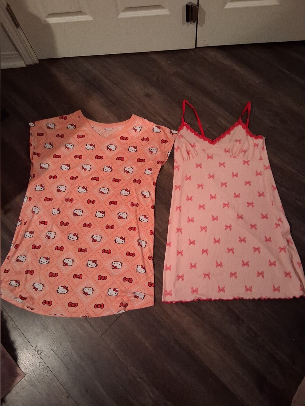 New 2 Night Shirts 1 Hello Kitty & 2 The Cute Pink+Bows Nighty Both Sz Medium